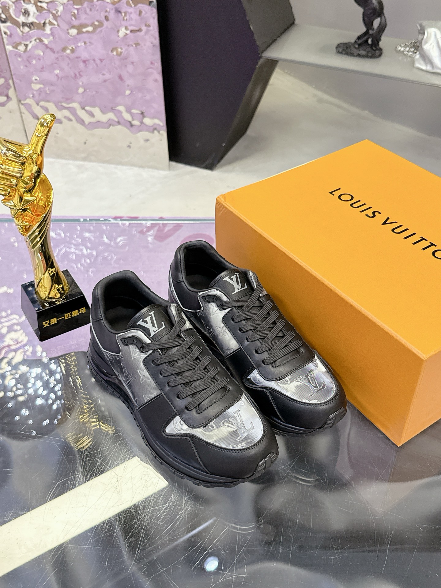 Lv Sneakers-8