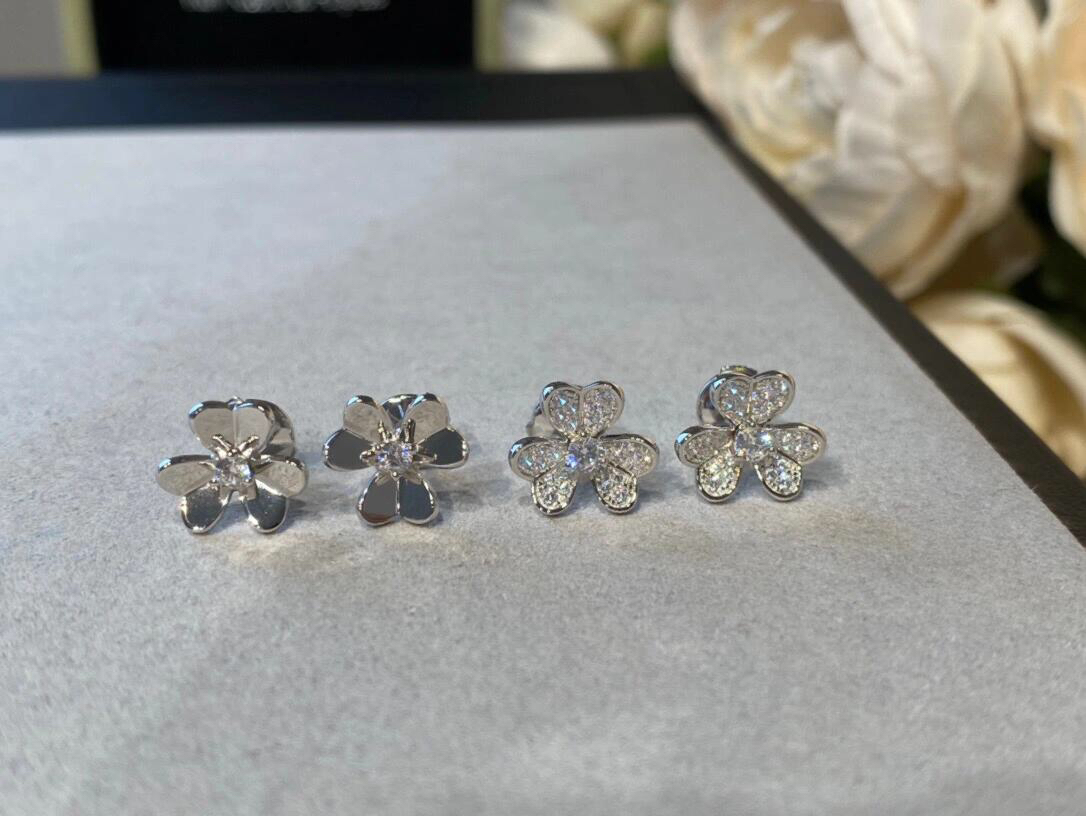 Van Cleef & Arpels earring-103