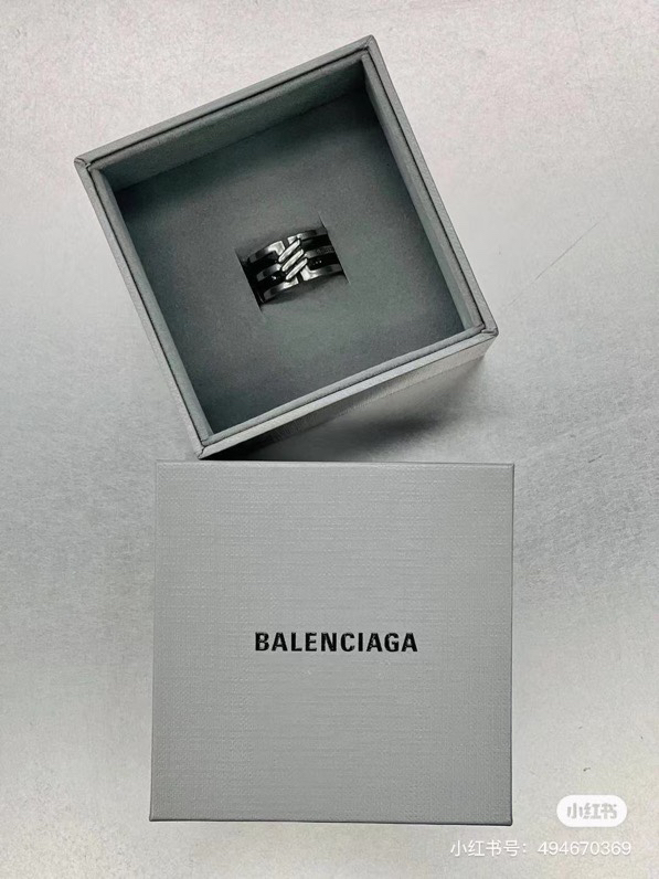 Balenciaga ring-37