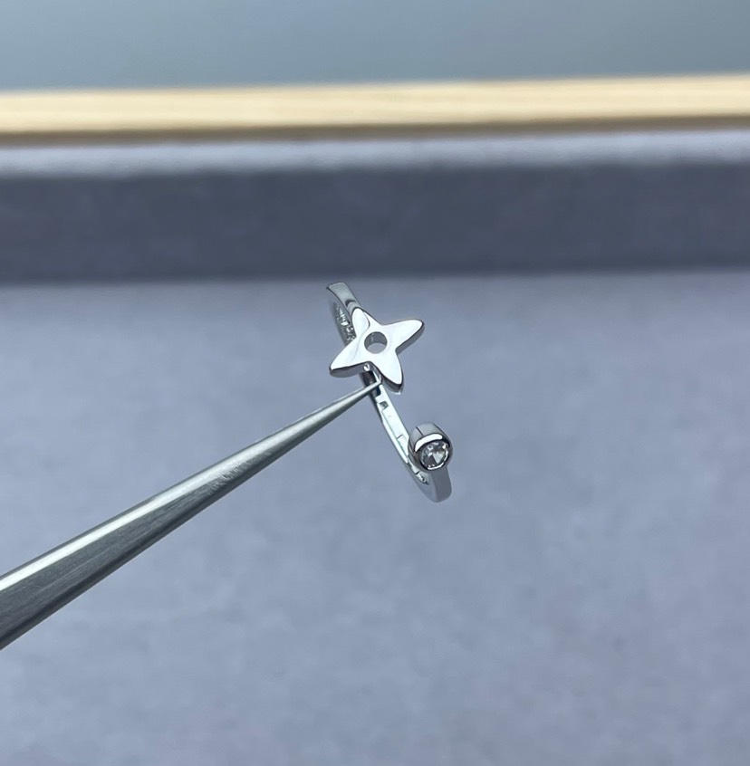 LV ring-42