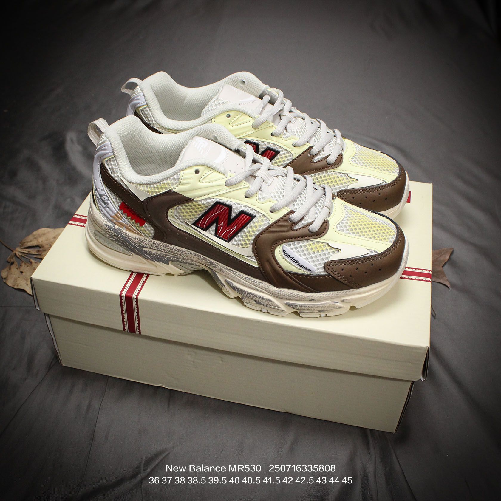 New Balance Sneakers-302