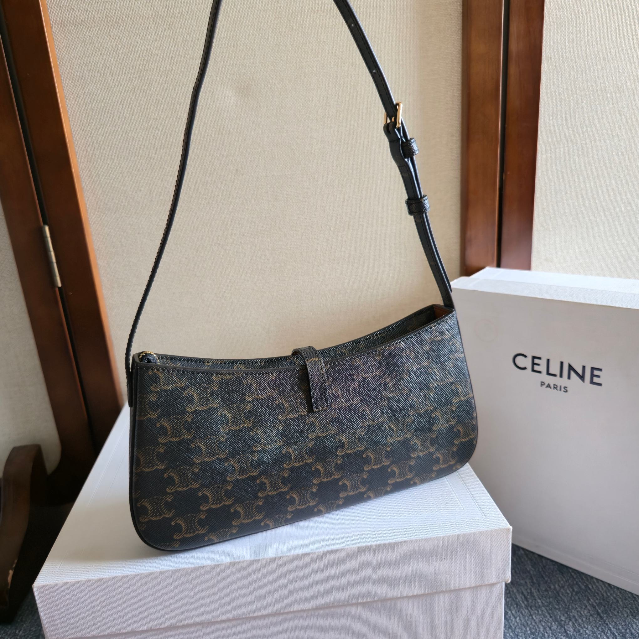 Celine Hot New Product-1