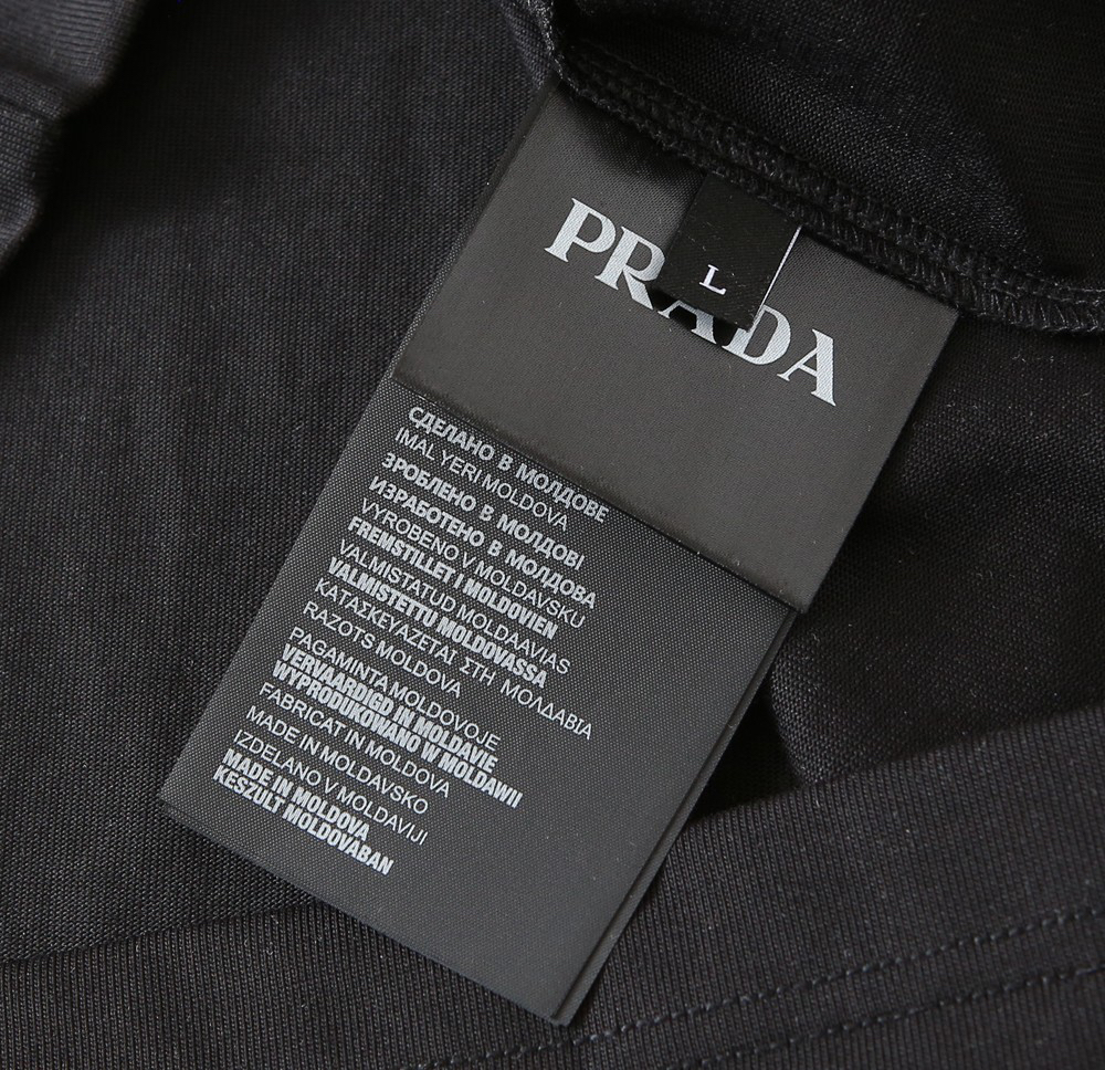 Prada clothing-269