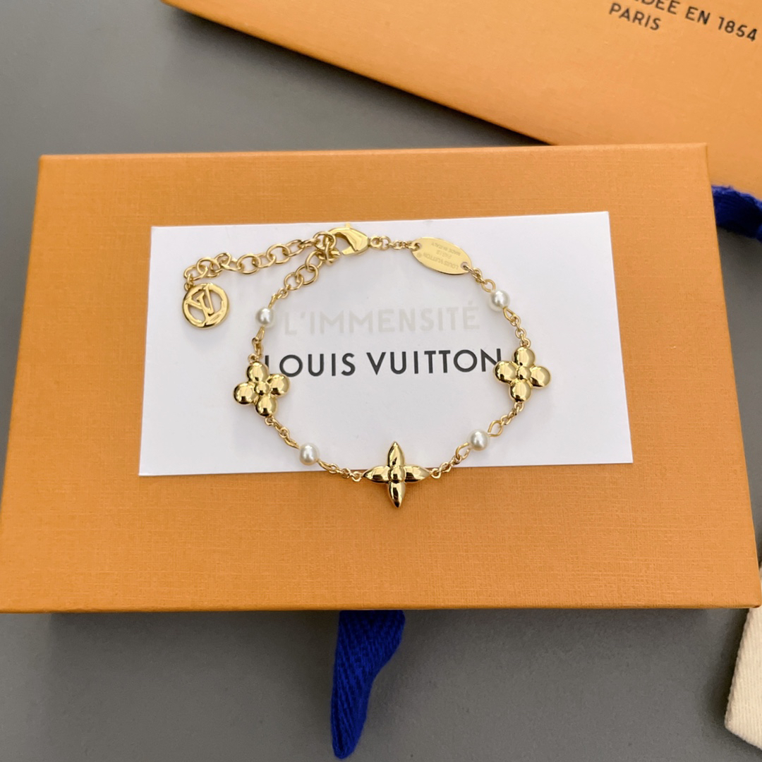 LV Bracelet-27