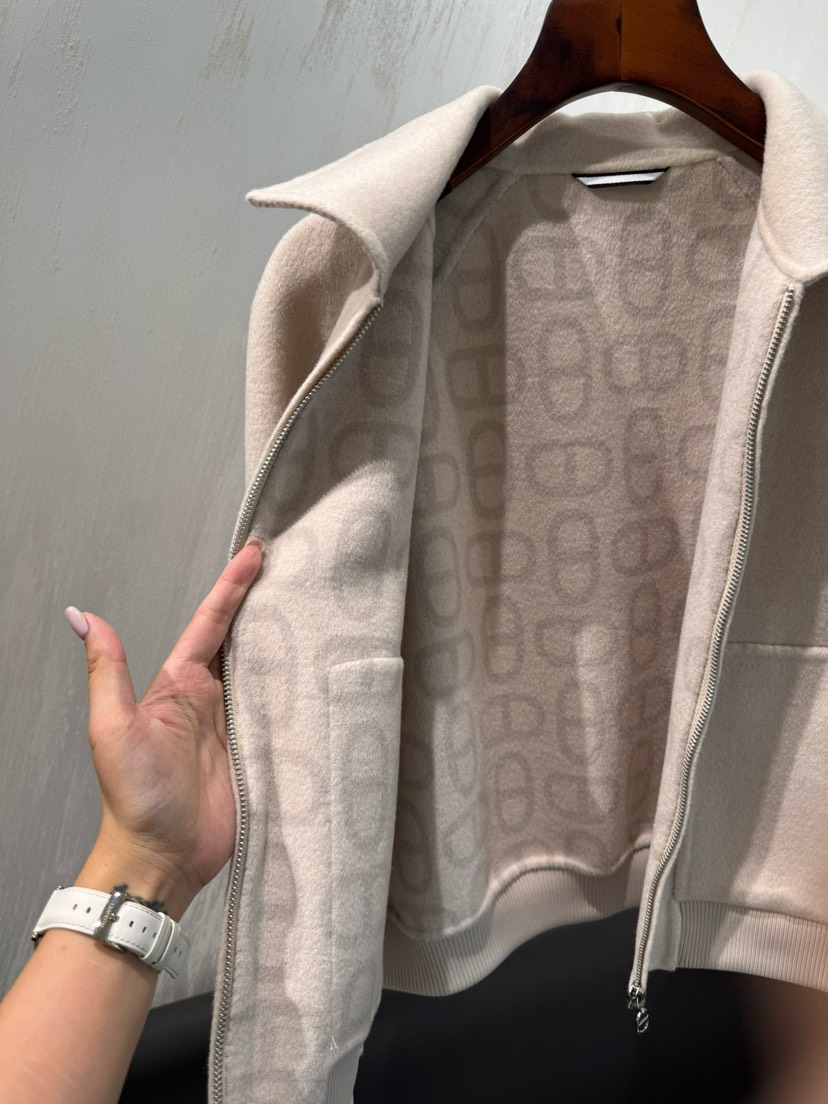 Hermes Clothing-325