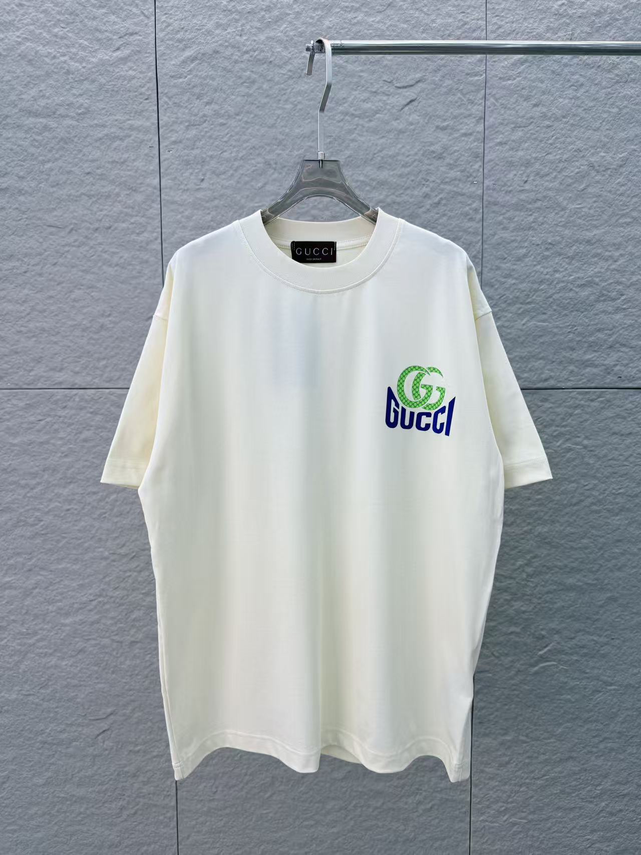 Gucci clothing-161