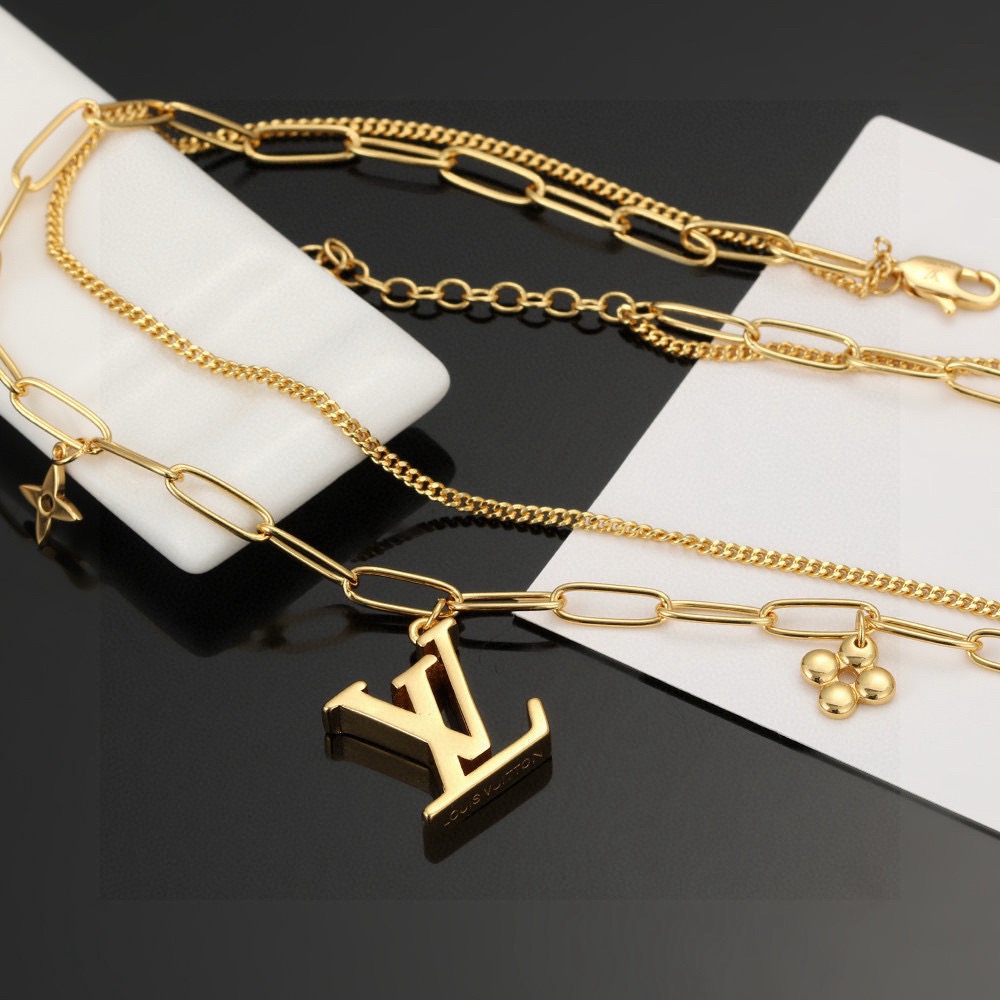 LV necklace-11