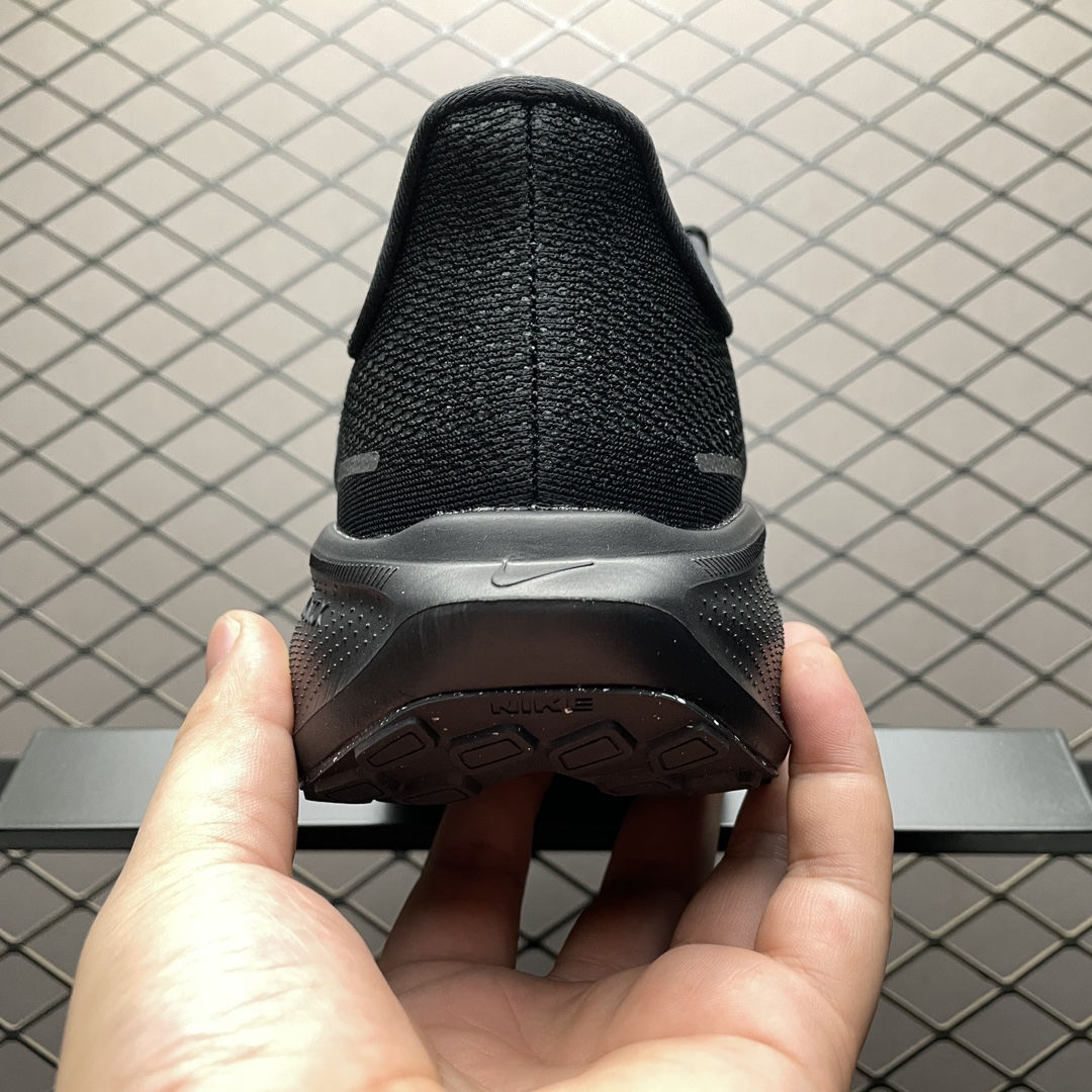 Nike Sneakers-40