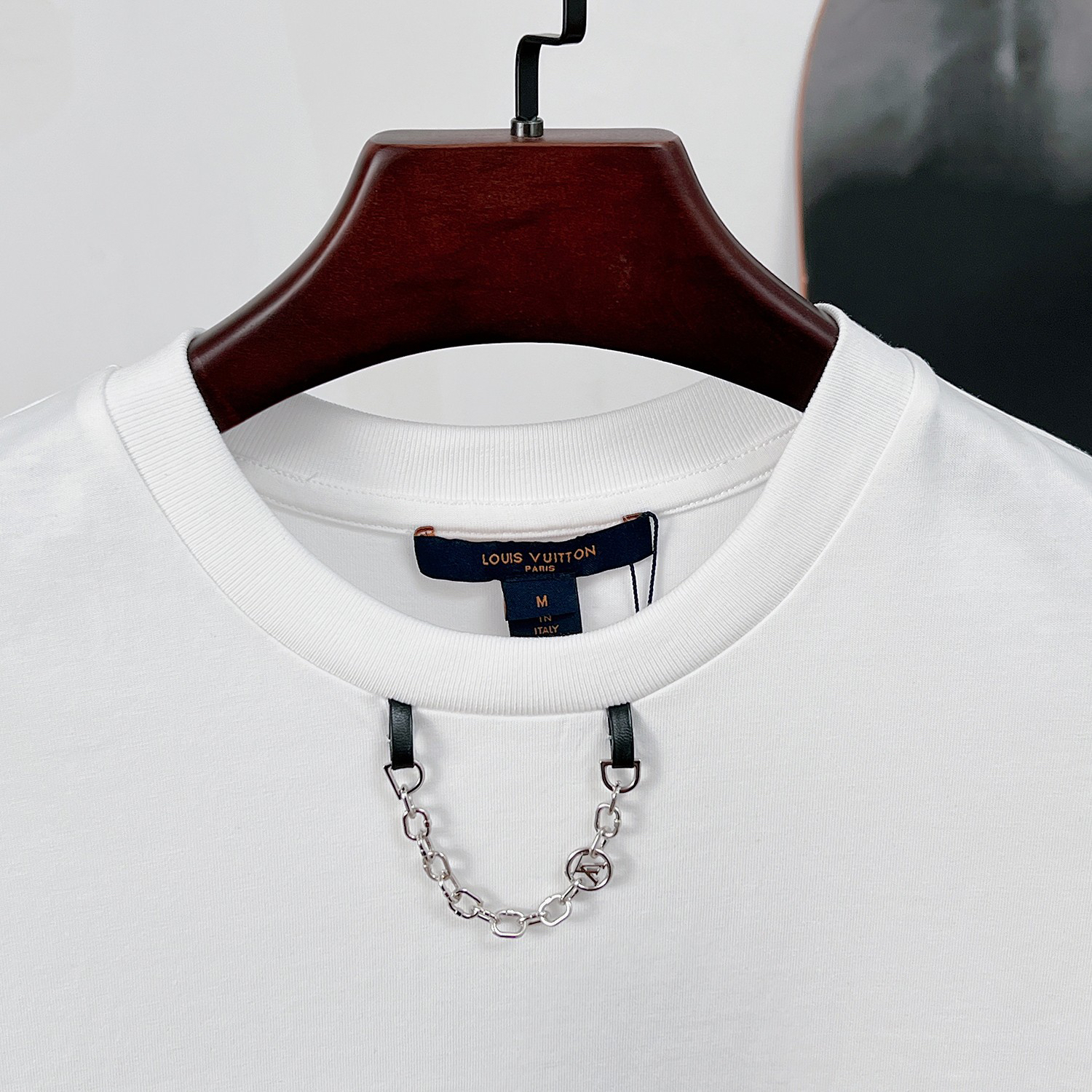 LV clothing-90