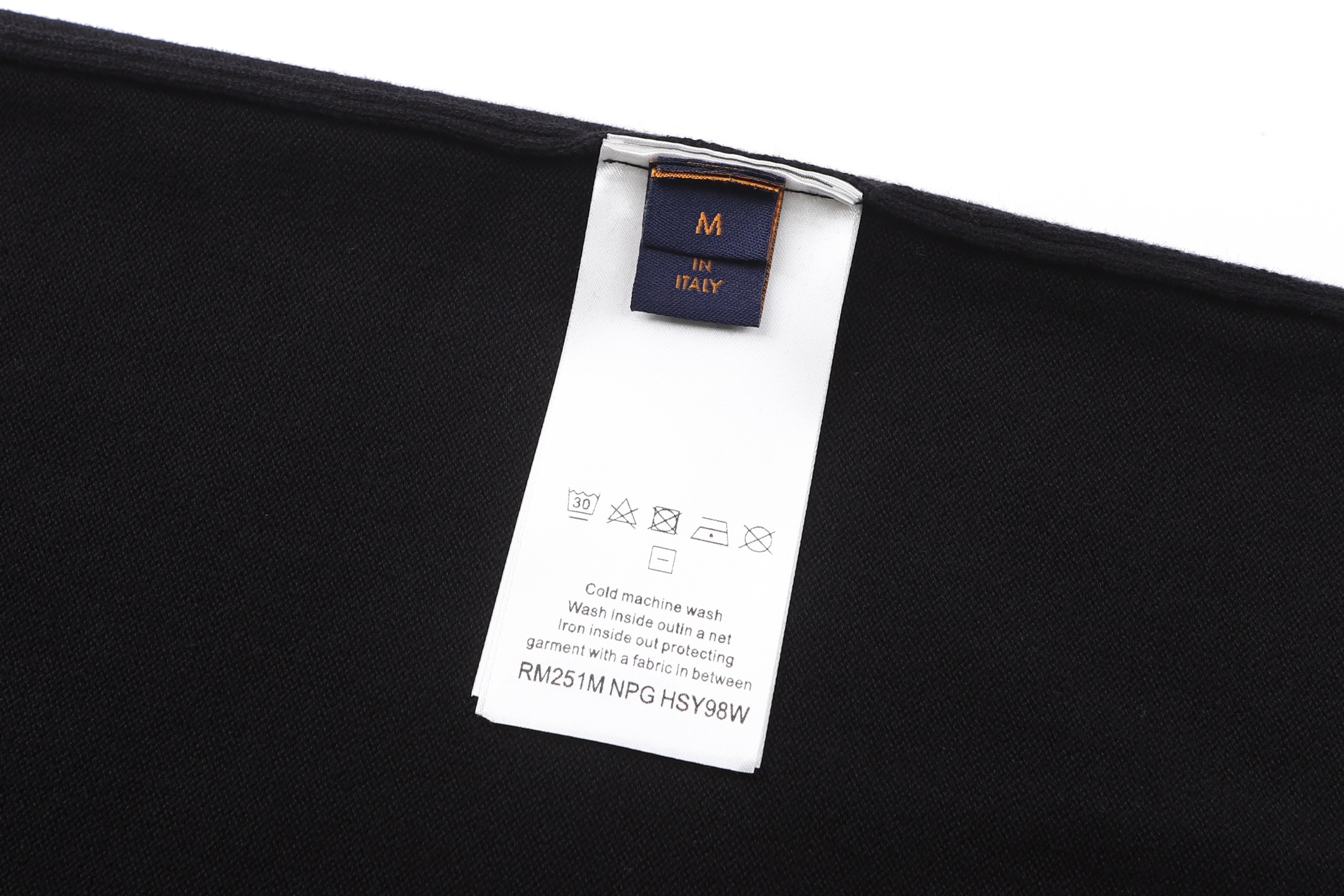 LV clothing-222