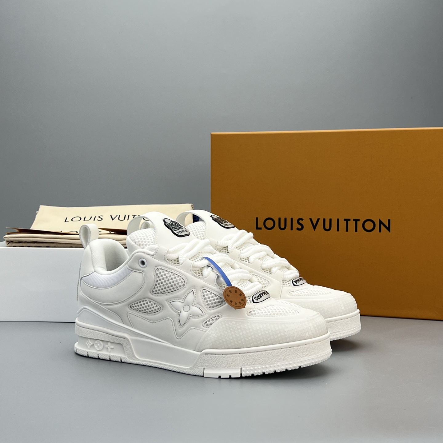 Lv Sneakers-130