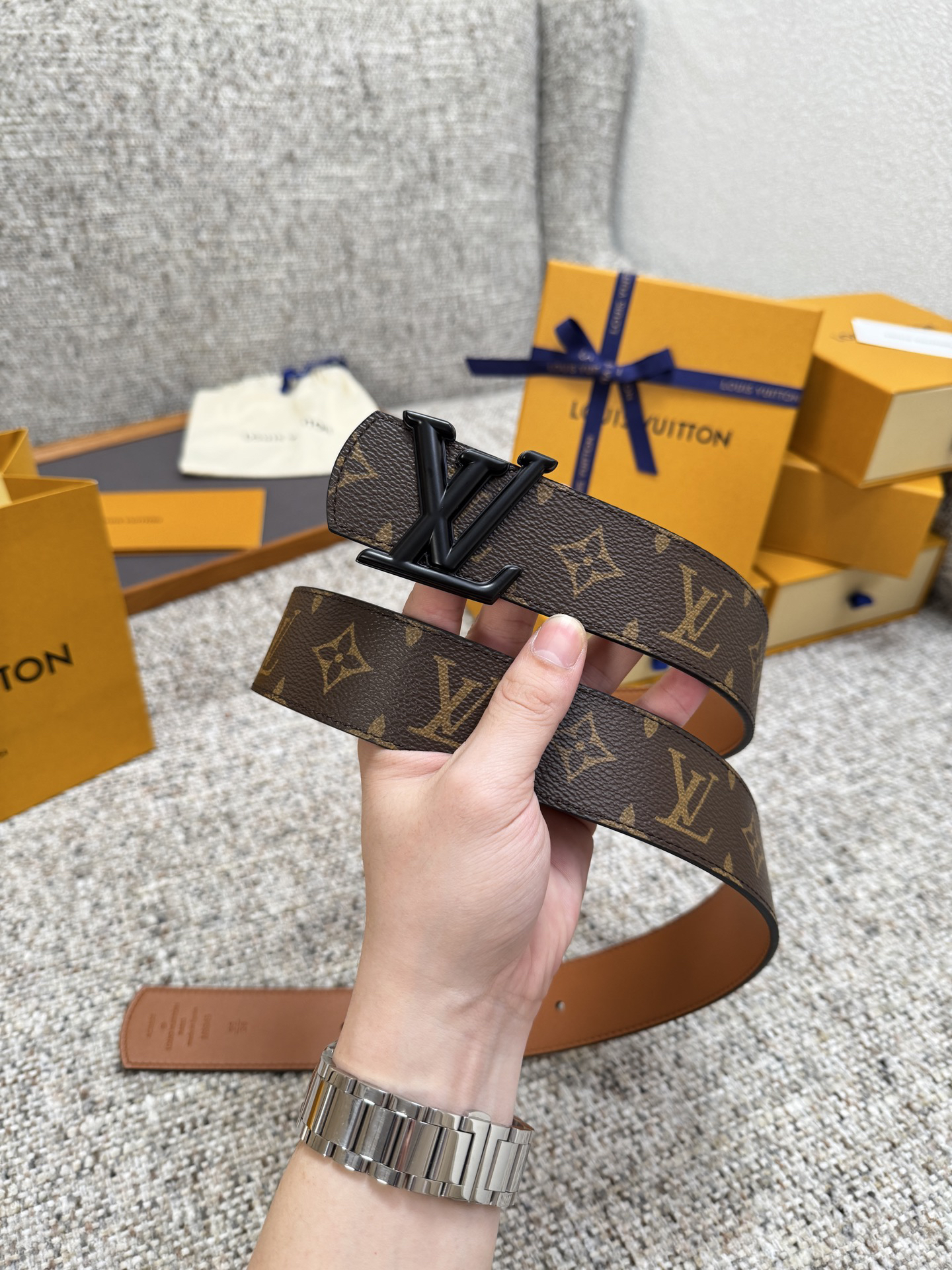 Lv belt-47