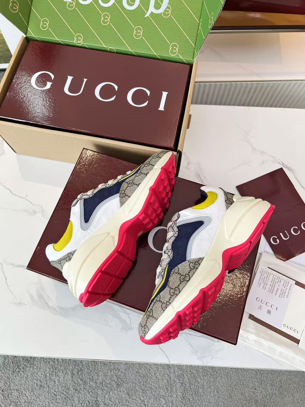 Gucci Sneakers-70