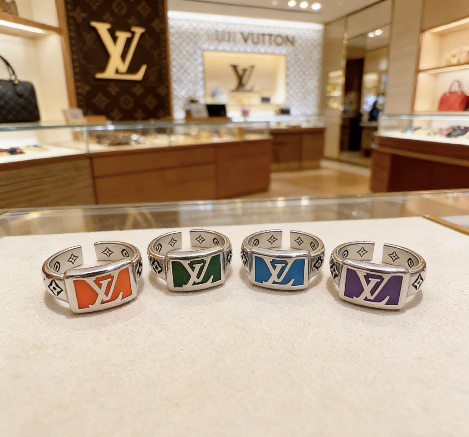 LV ring-51
