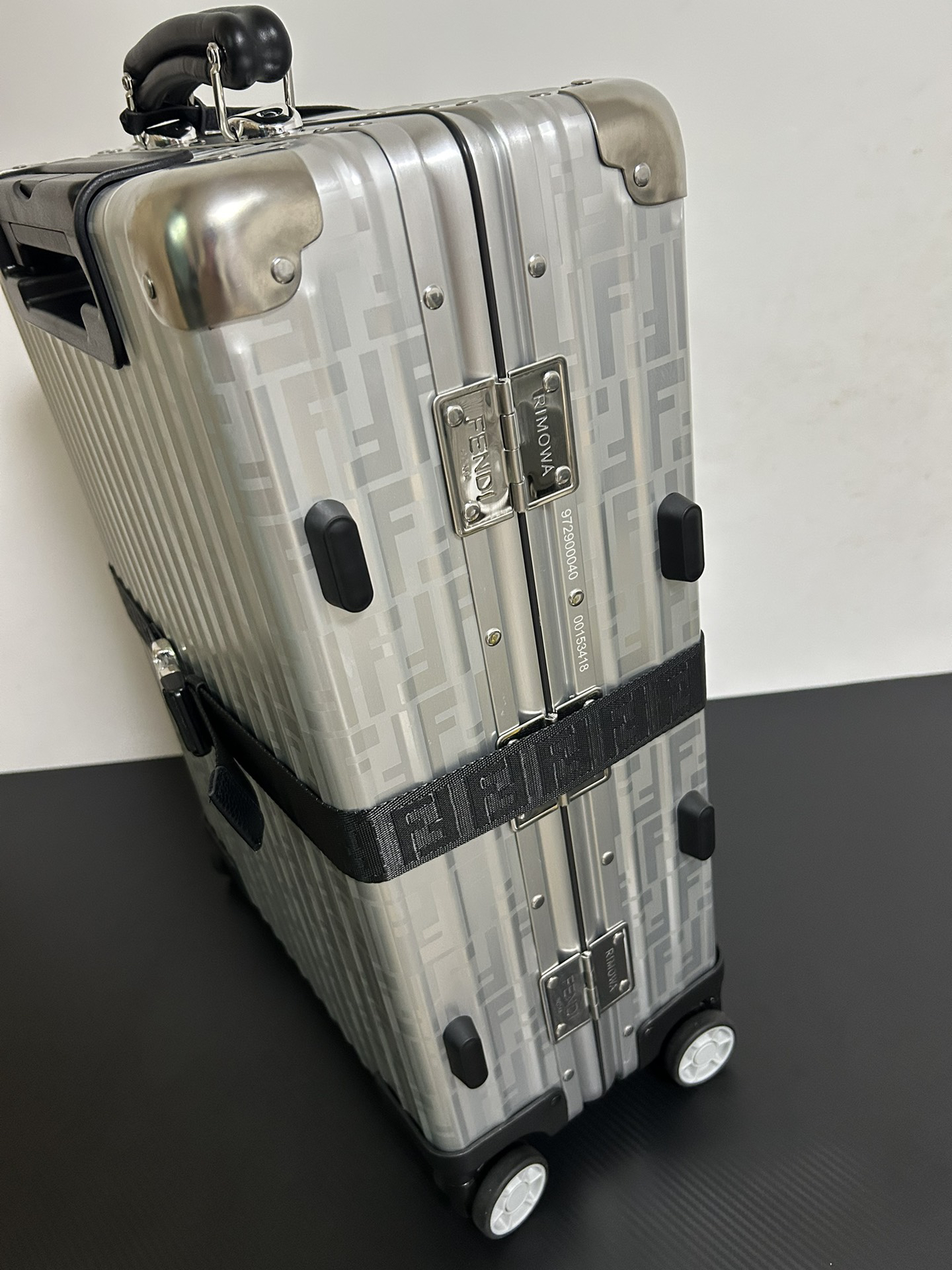 Fendi luggage-8