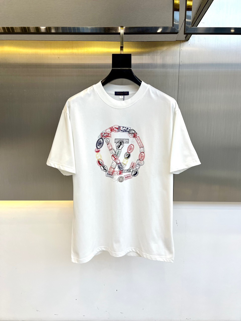 LV clothing-236