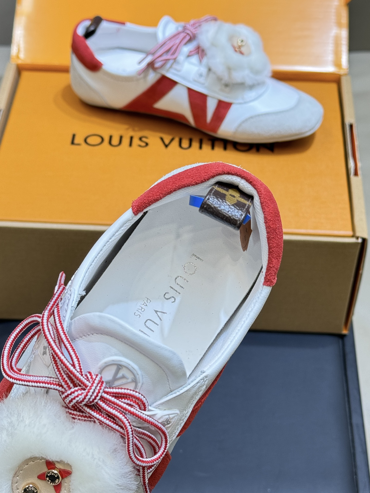 Lv Sneakers-231