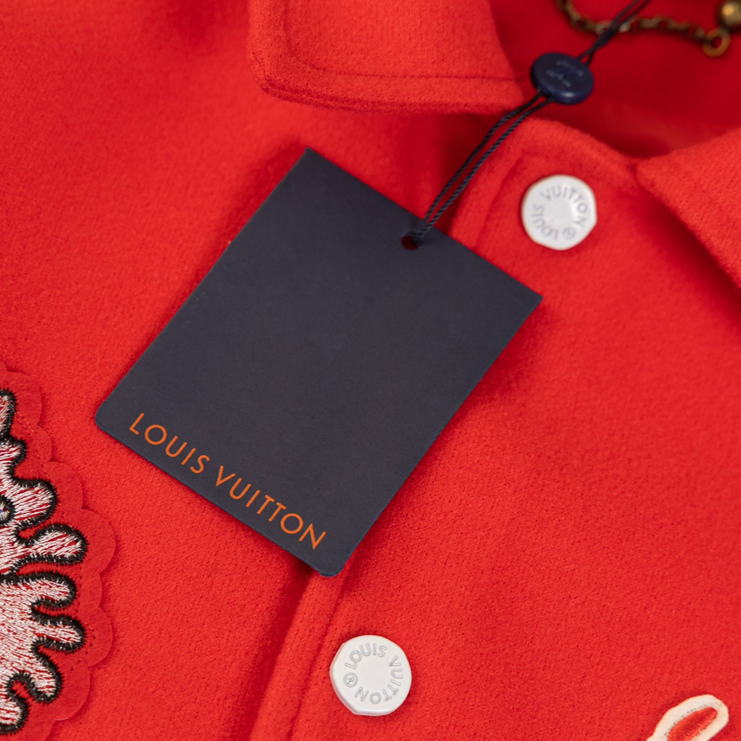 LV Clothing-310