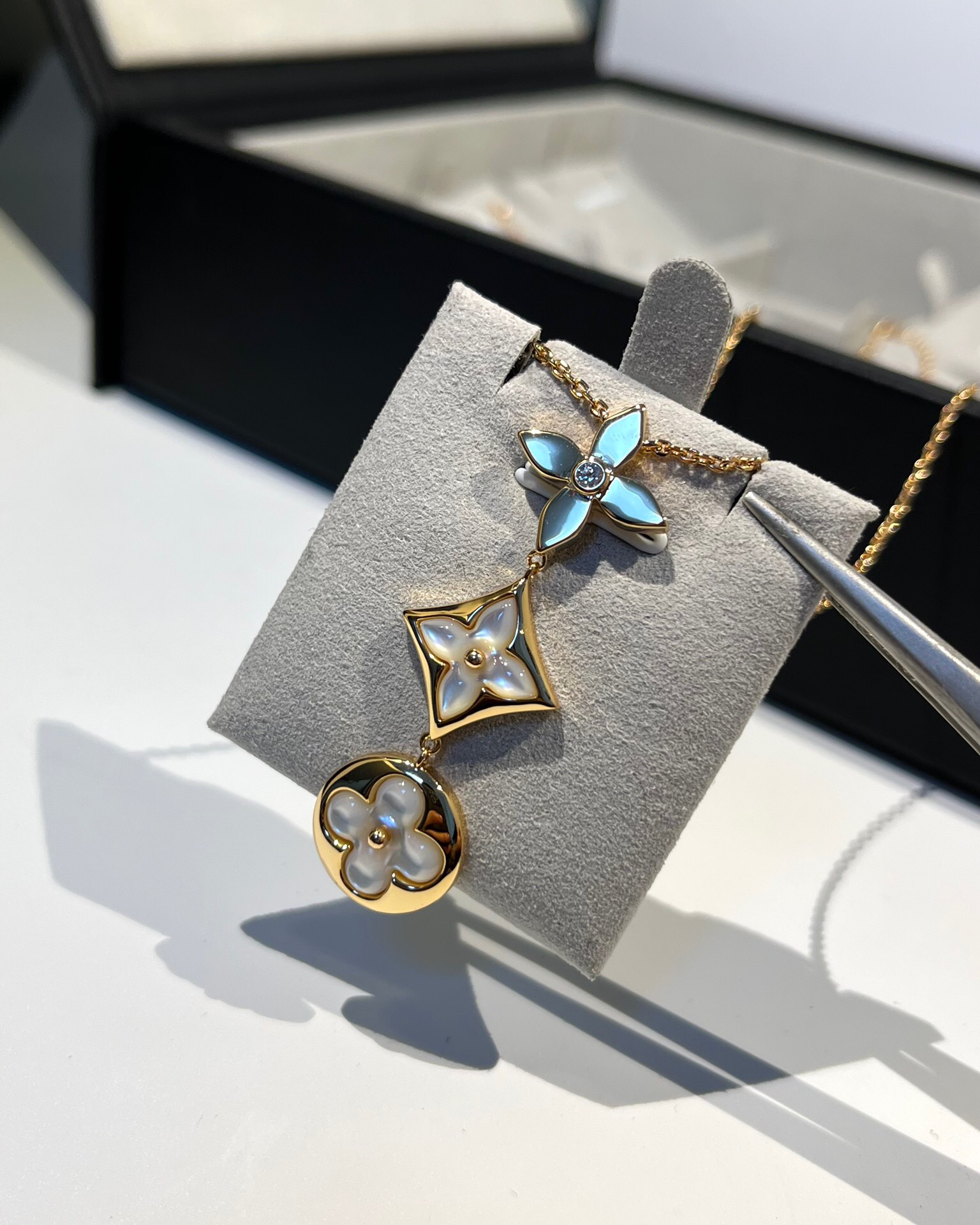 LV necklace-9