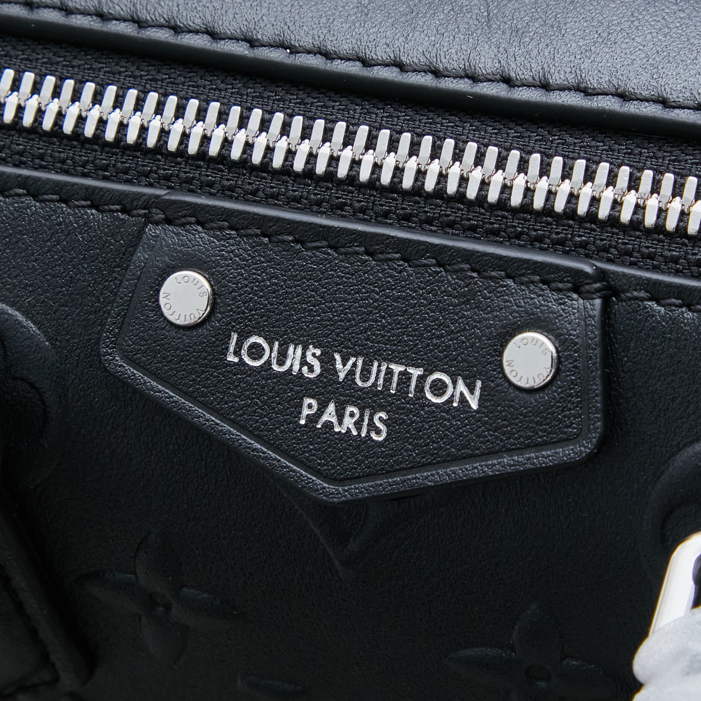 Louis Vuitton Hot New Product-193