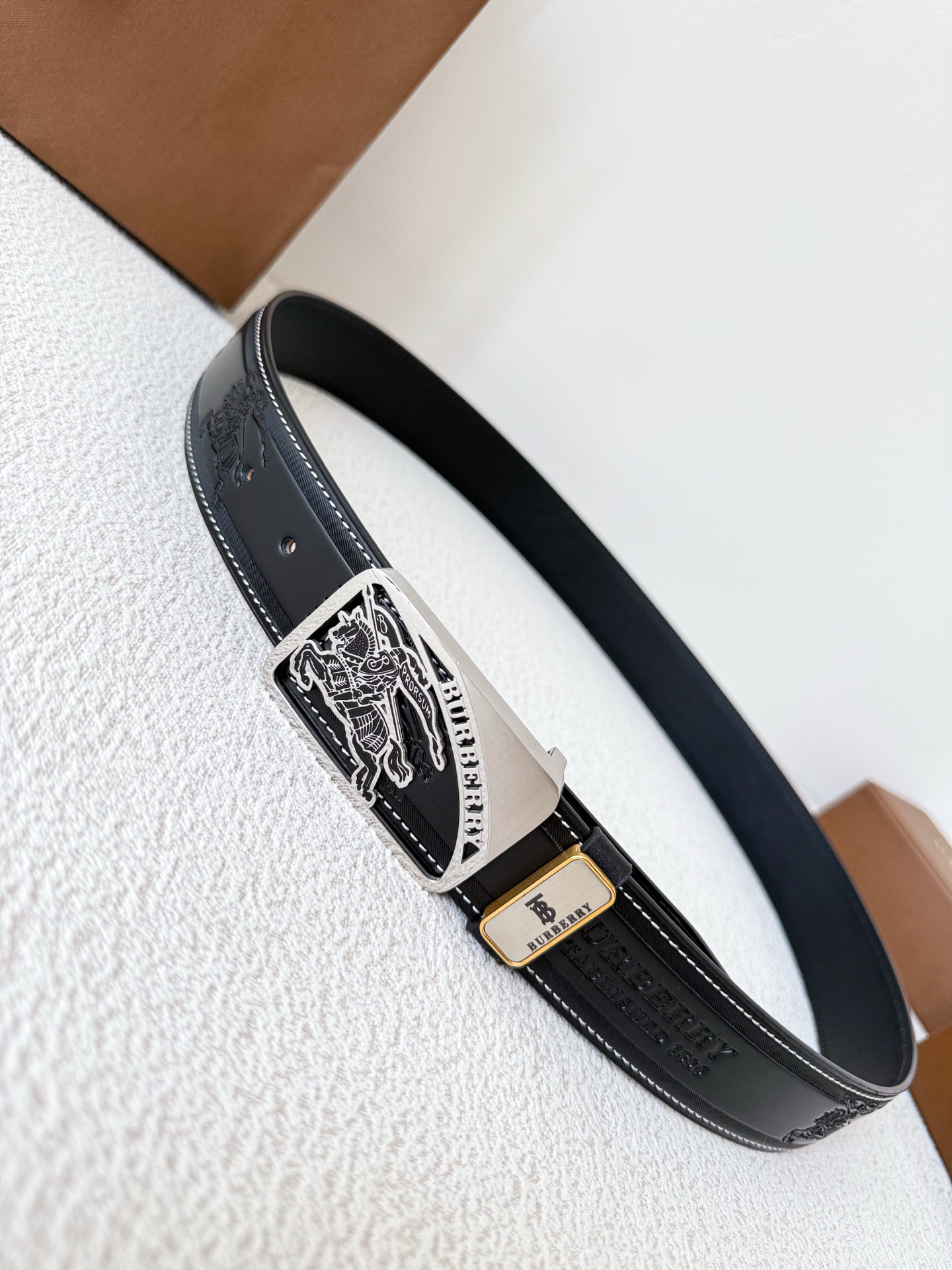 Burberry belt-66