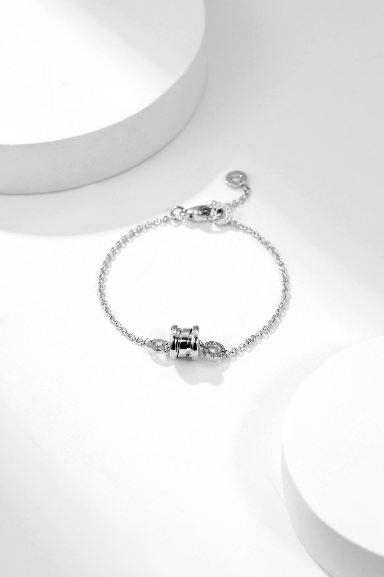 Van Cleef & Arpels Bracelet-57