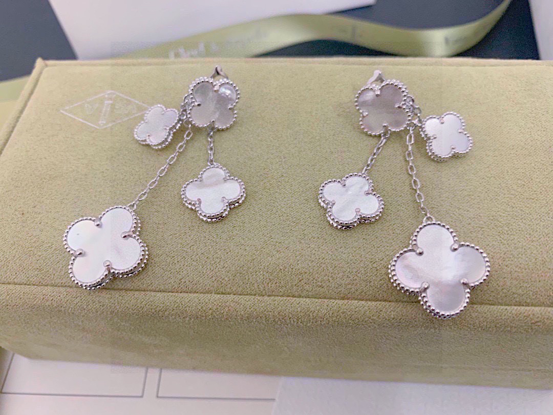 Van Cleef & Arpels earring-121