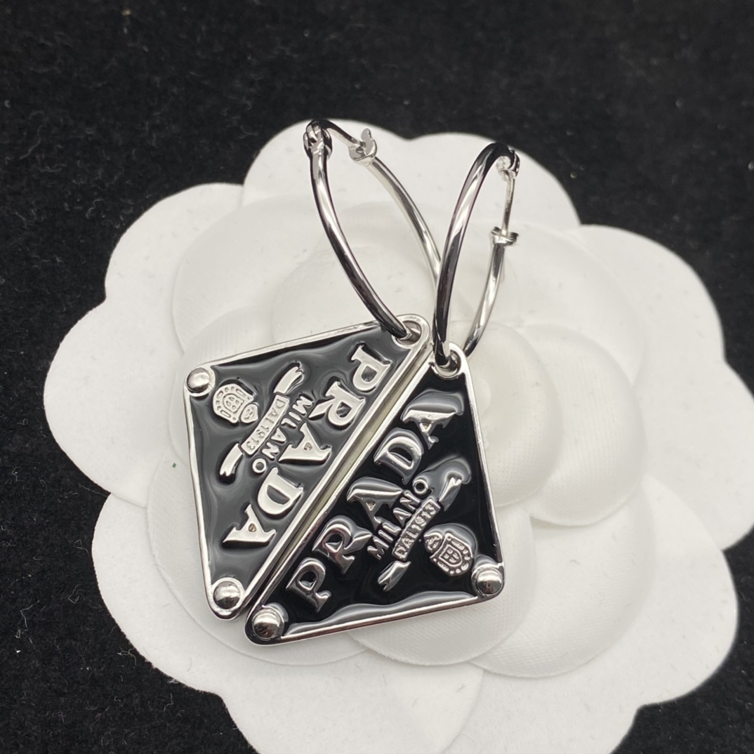 Prada necklace-28
