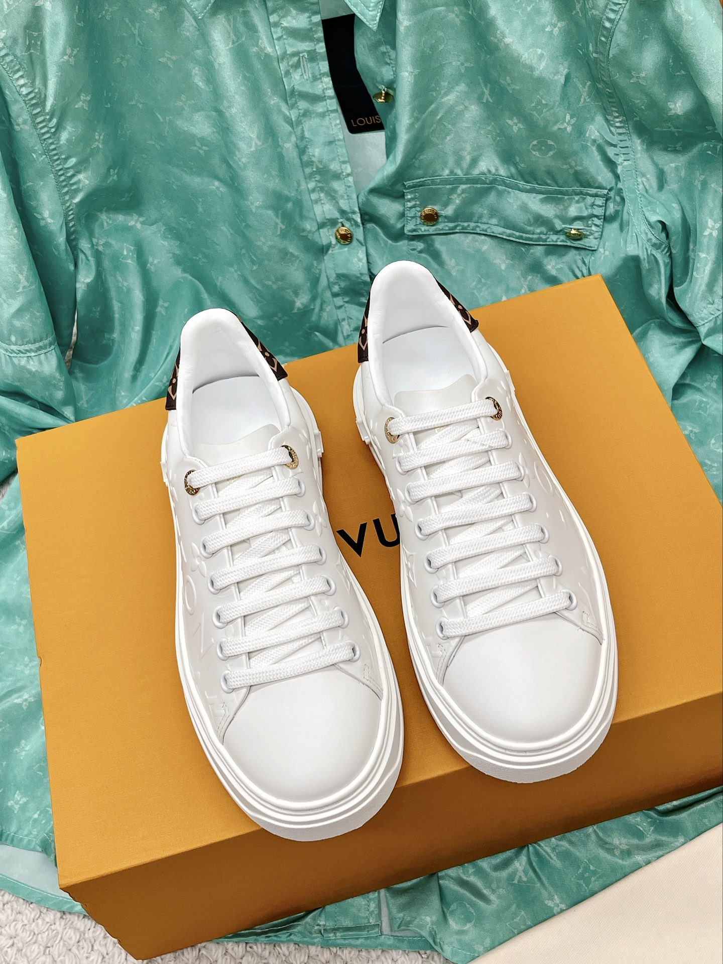 Lv Sneakers-106