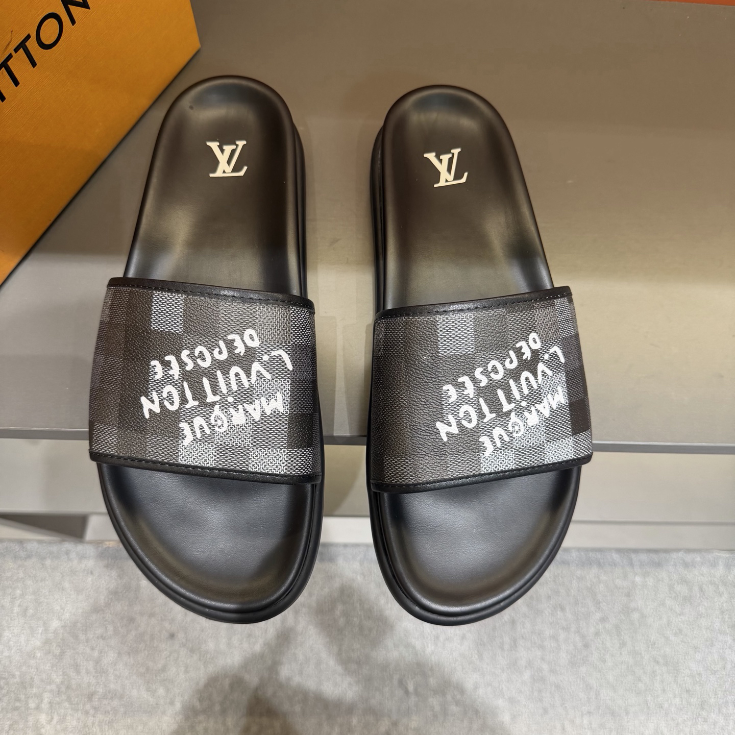 LV Summer footwear