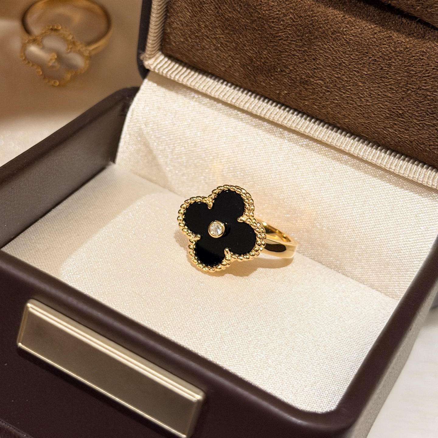 Van Cleef & Arpels ring-20