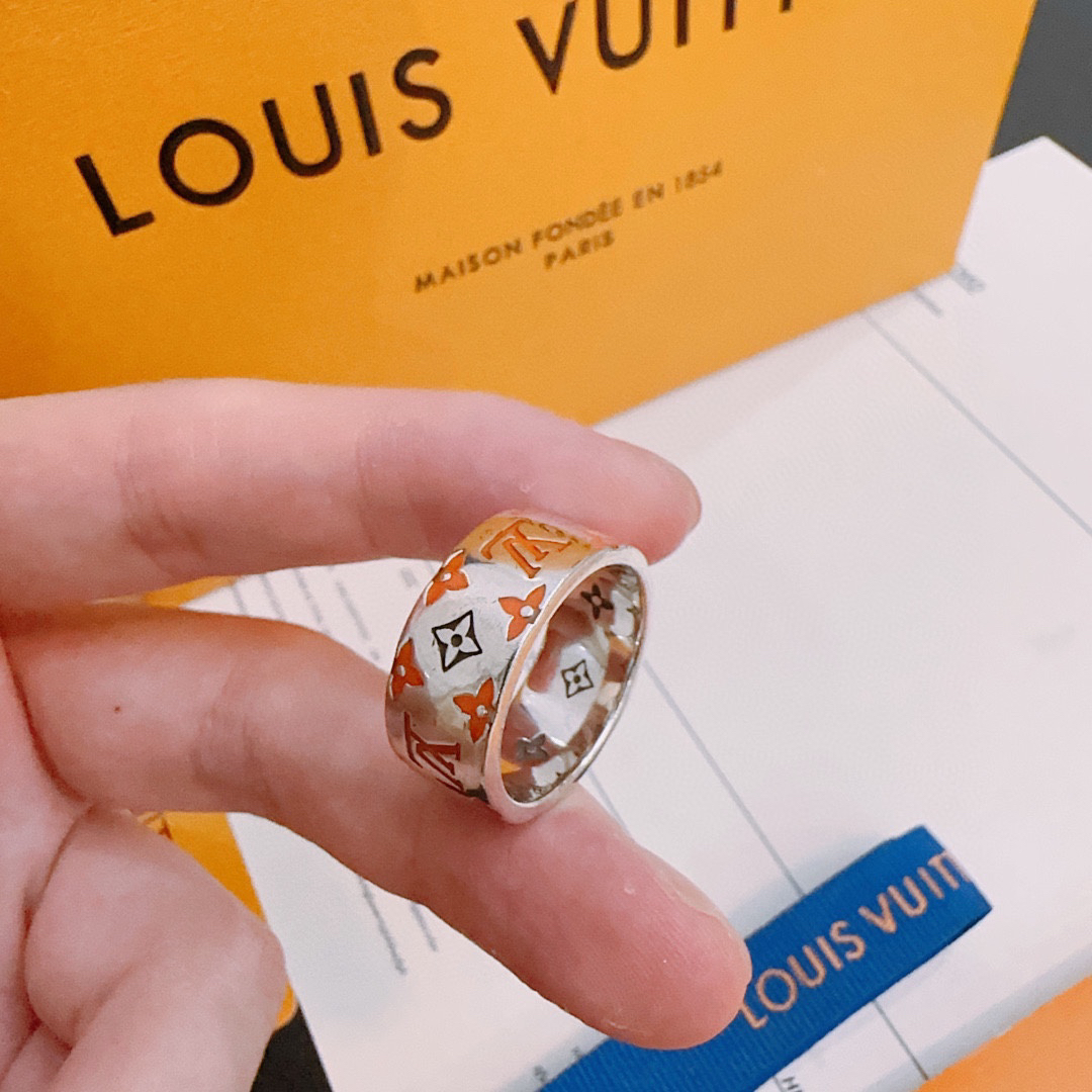 LV ring-57