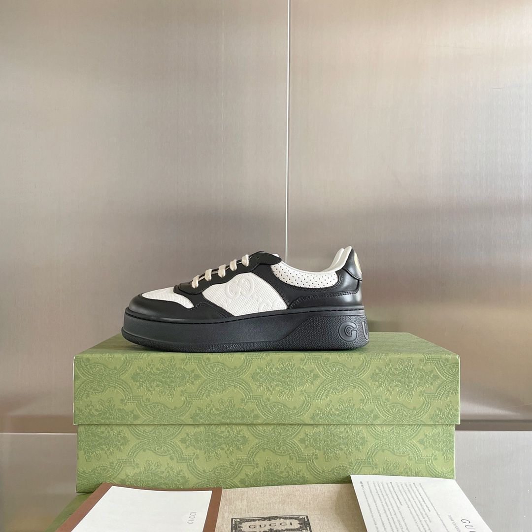 Gucci Sneakers-161