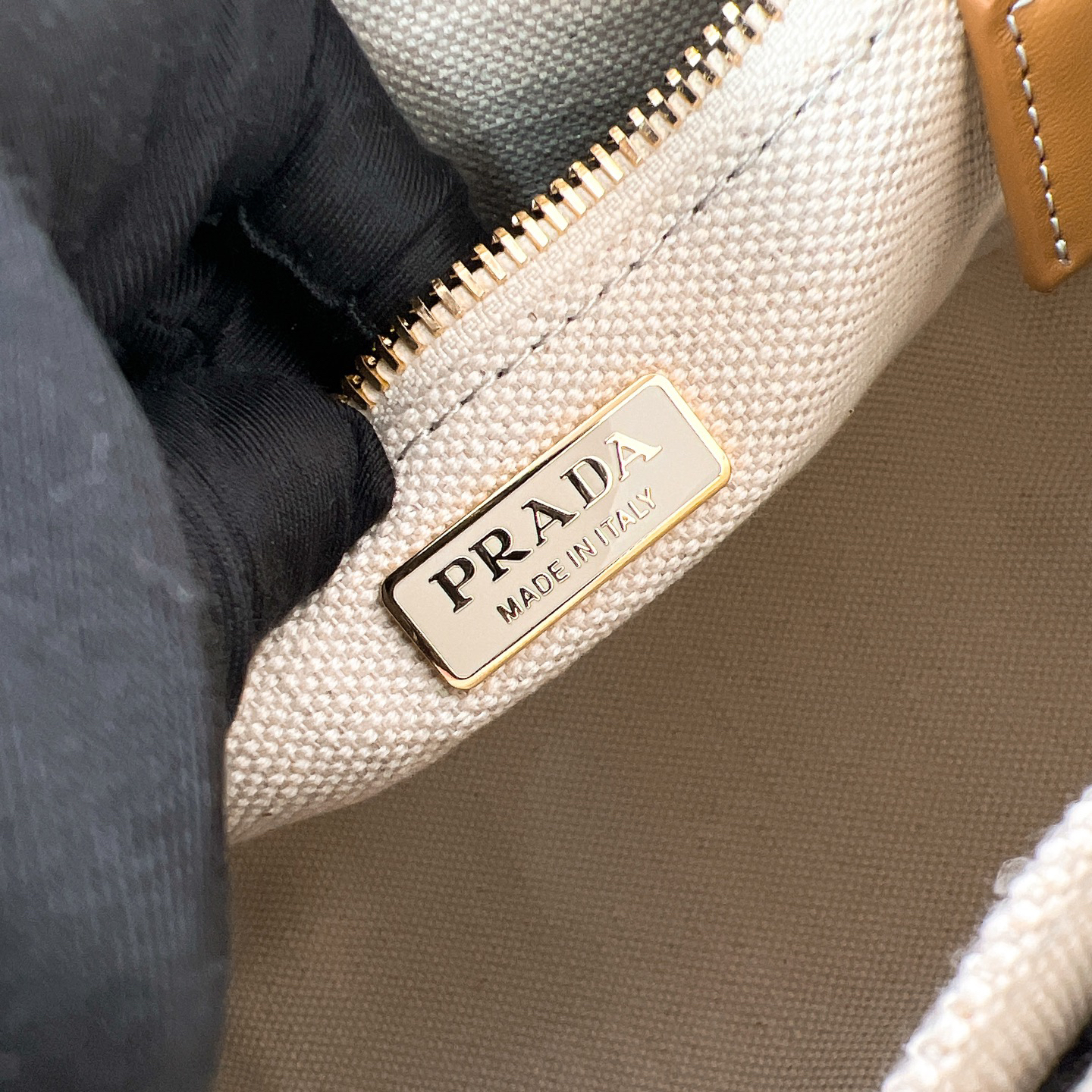 Prada Hot New Product-23