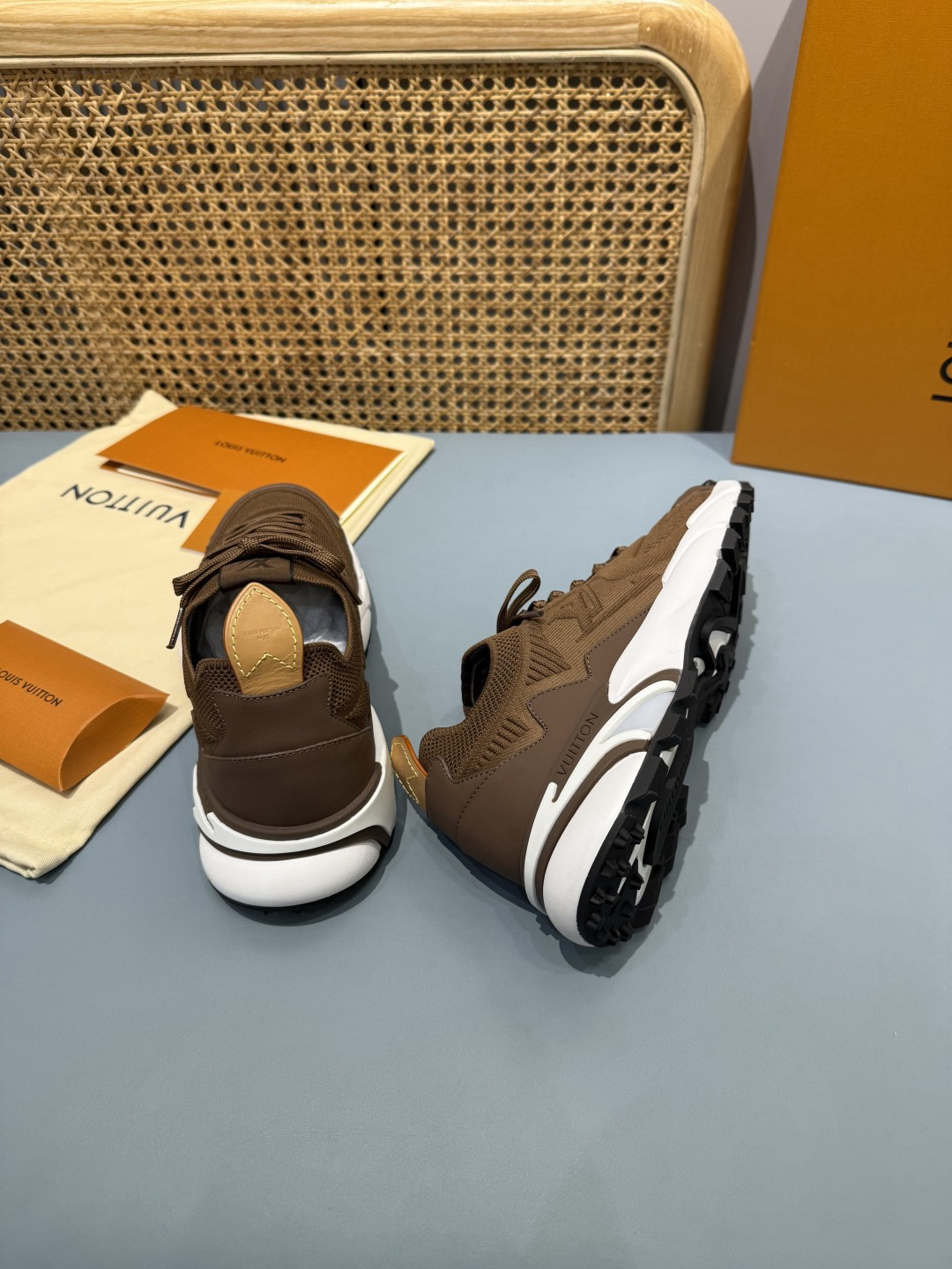 Lv Sneakers-169