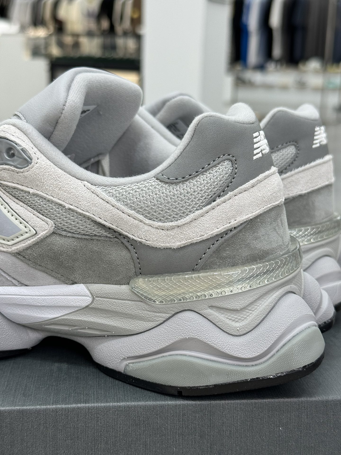 New Balance Sneakers-210