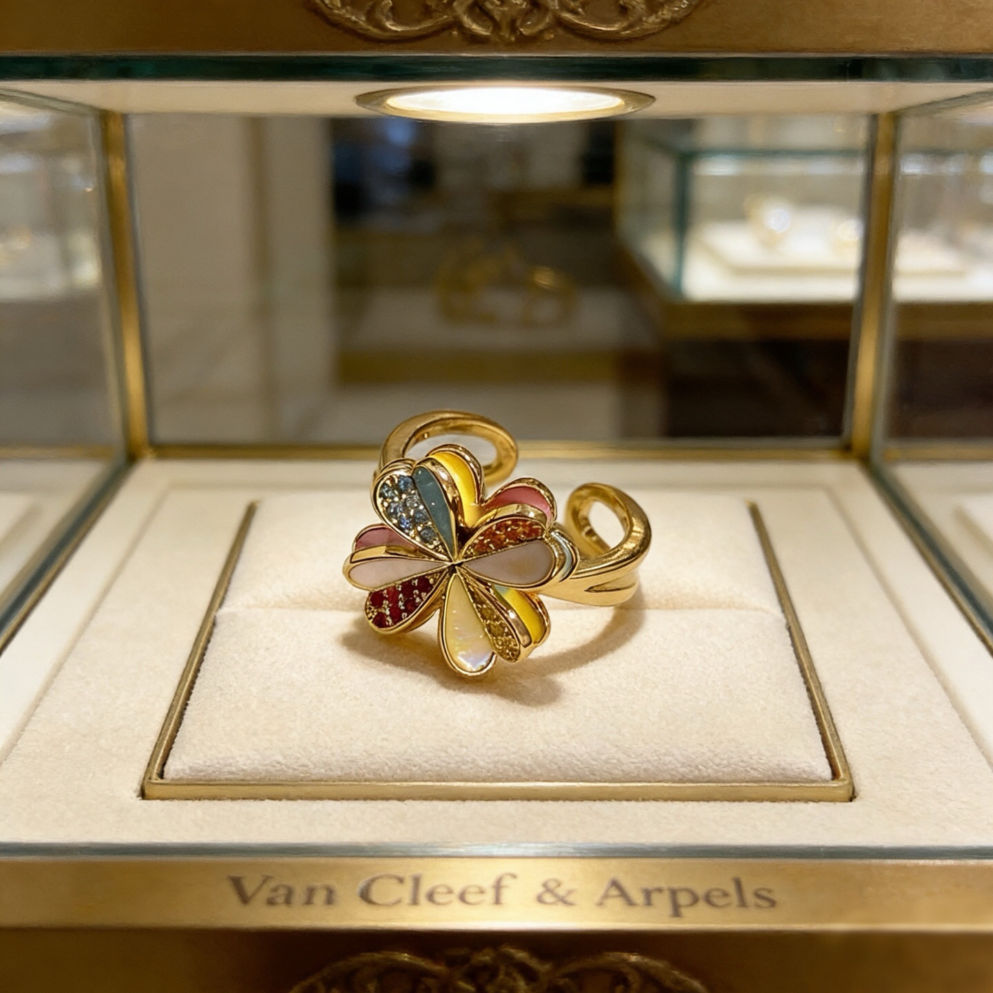 Van Cleef & Arpels ring-49