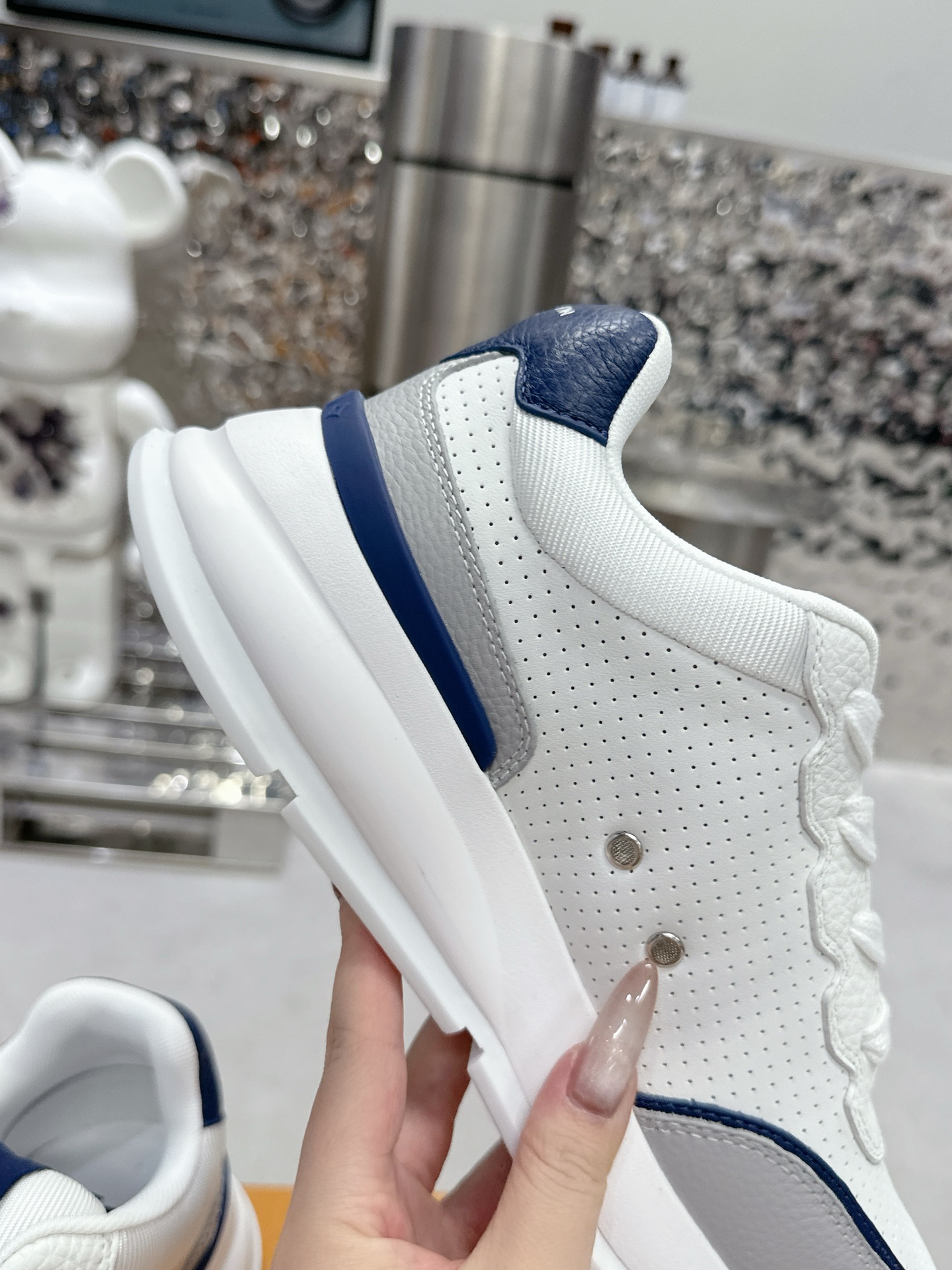 Lv Sneakers-7