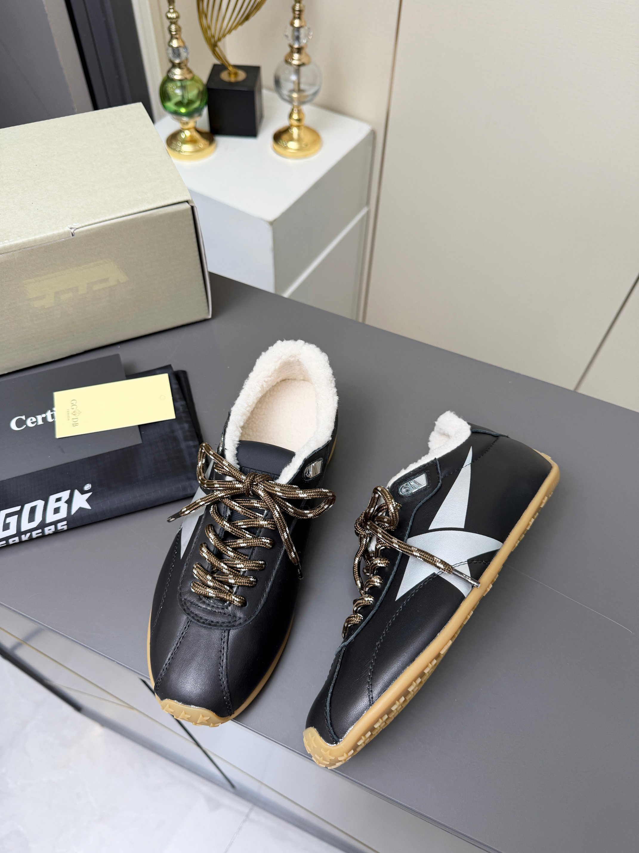 Golden Goose Sneakers-28