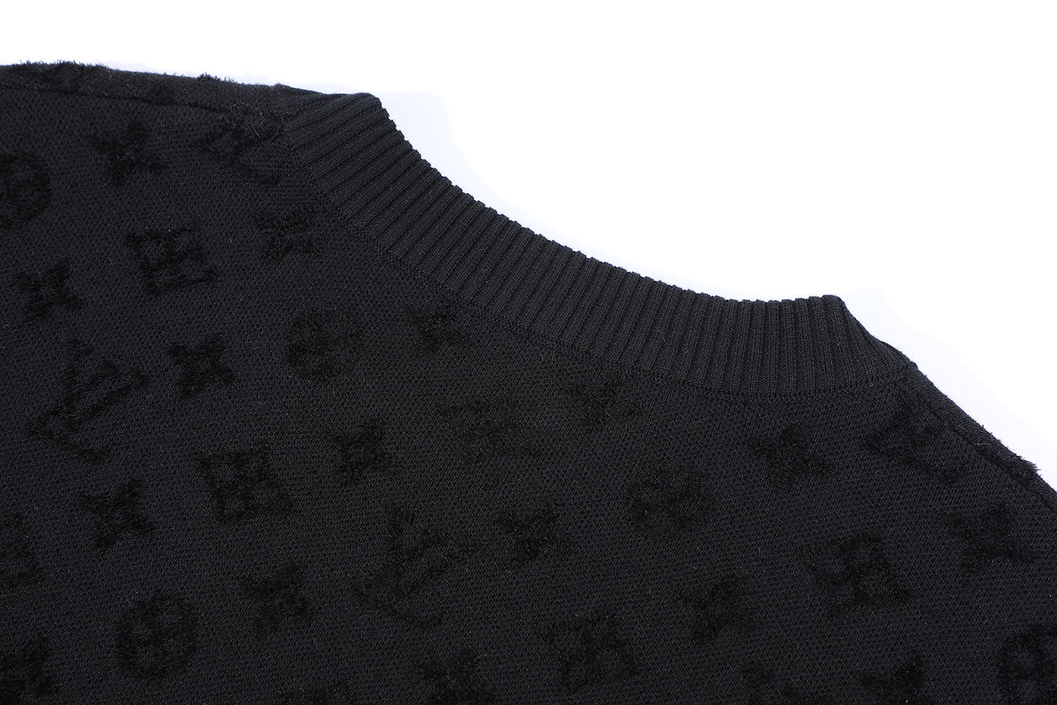 LV clothing-224