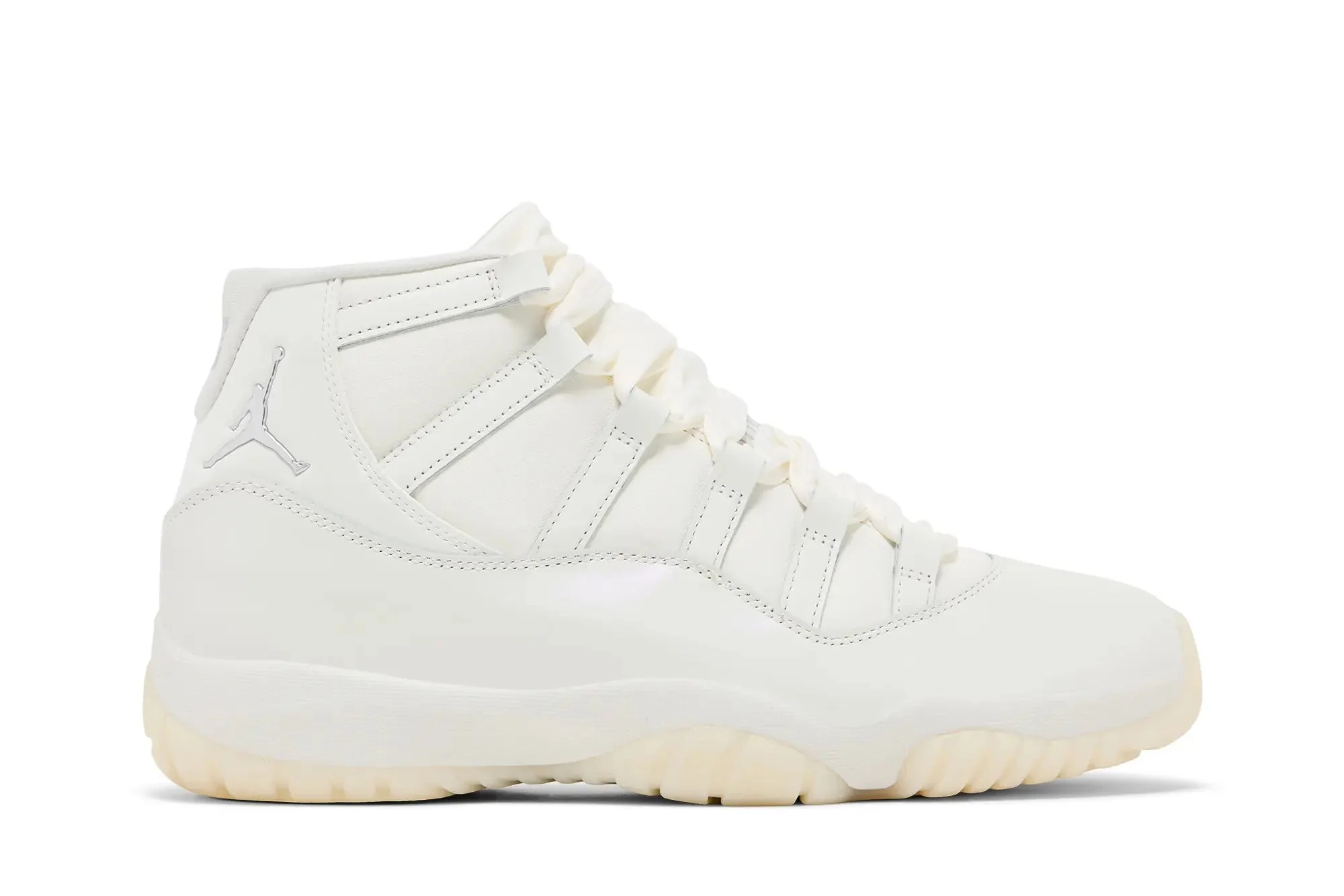 Wmns Jordan 11 Retro 'Pearl / Grand Finale'