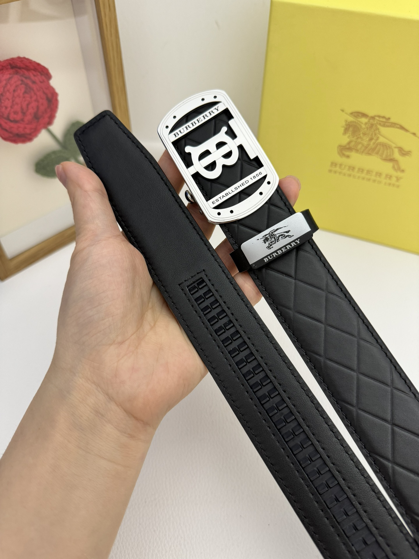 Burberry belt-75