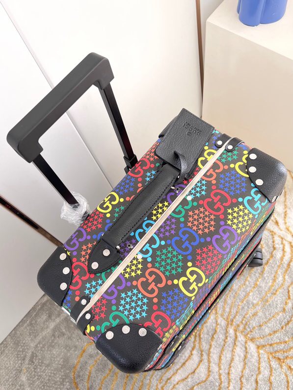 Gucci luggage-8