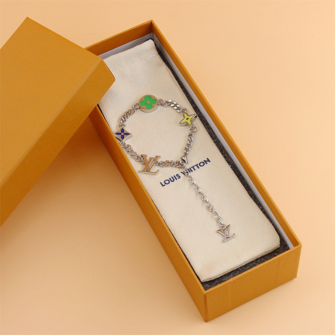 LV necklace-2