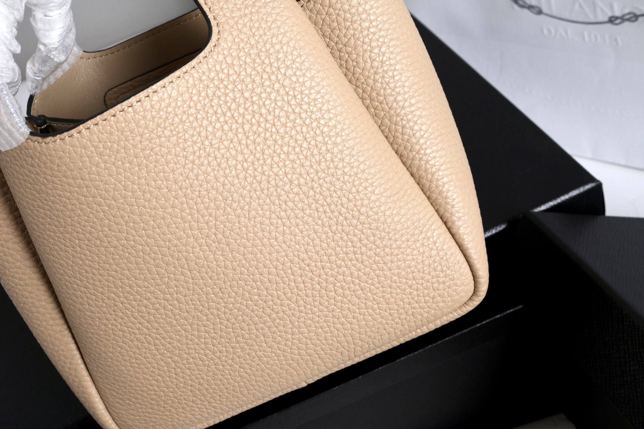 Prada Hot New Product-56