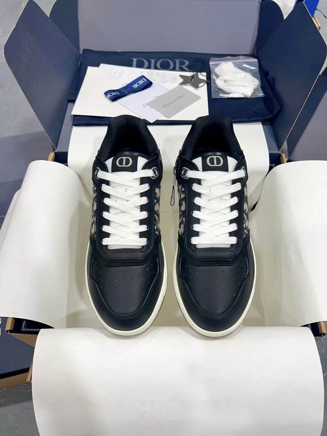 Dior Sneakers-13