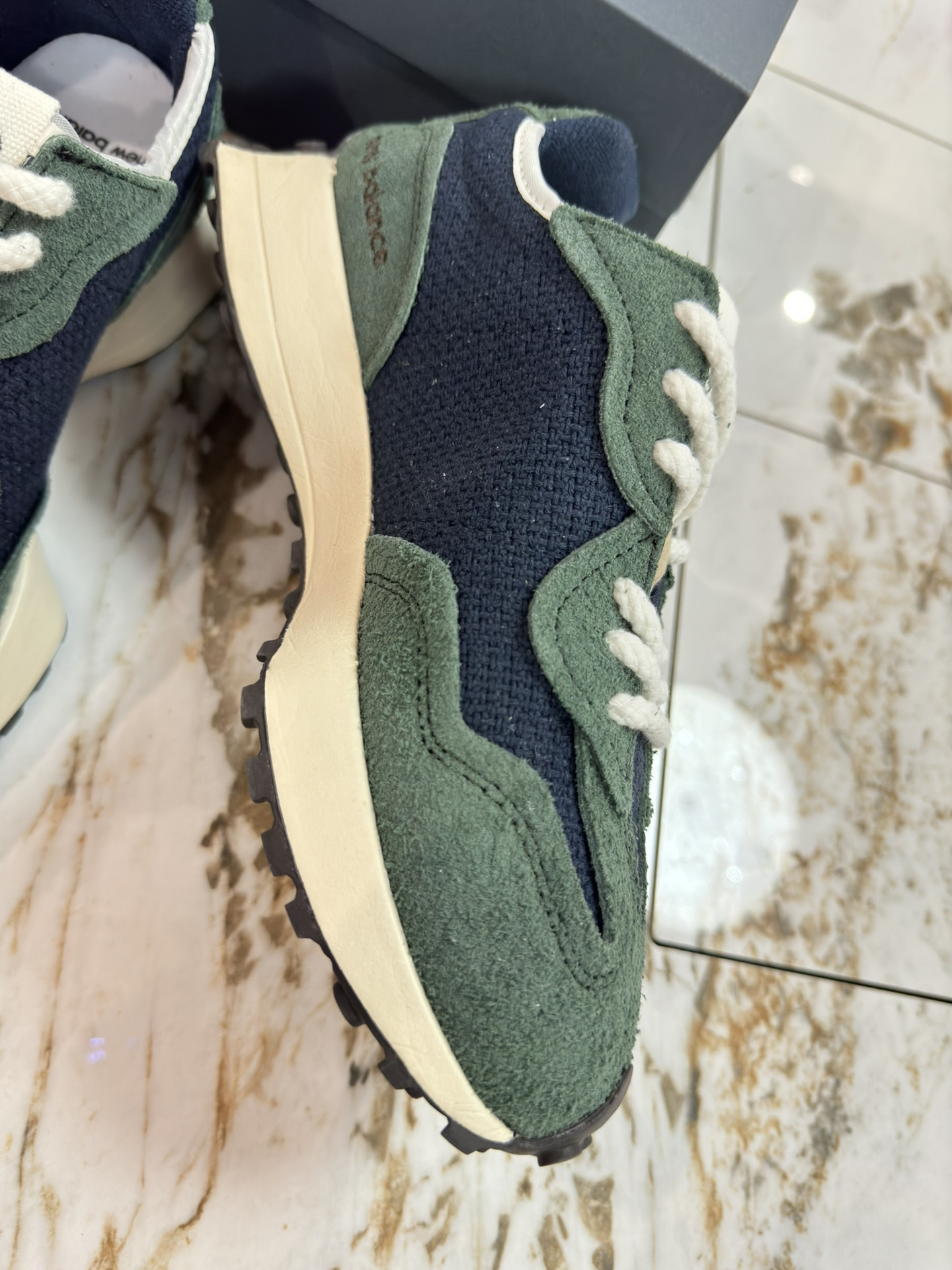 New Balance Sneakers-146