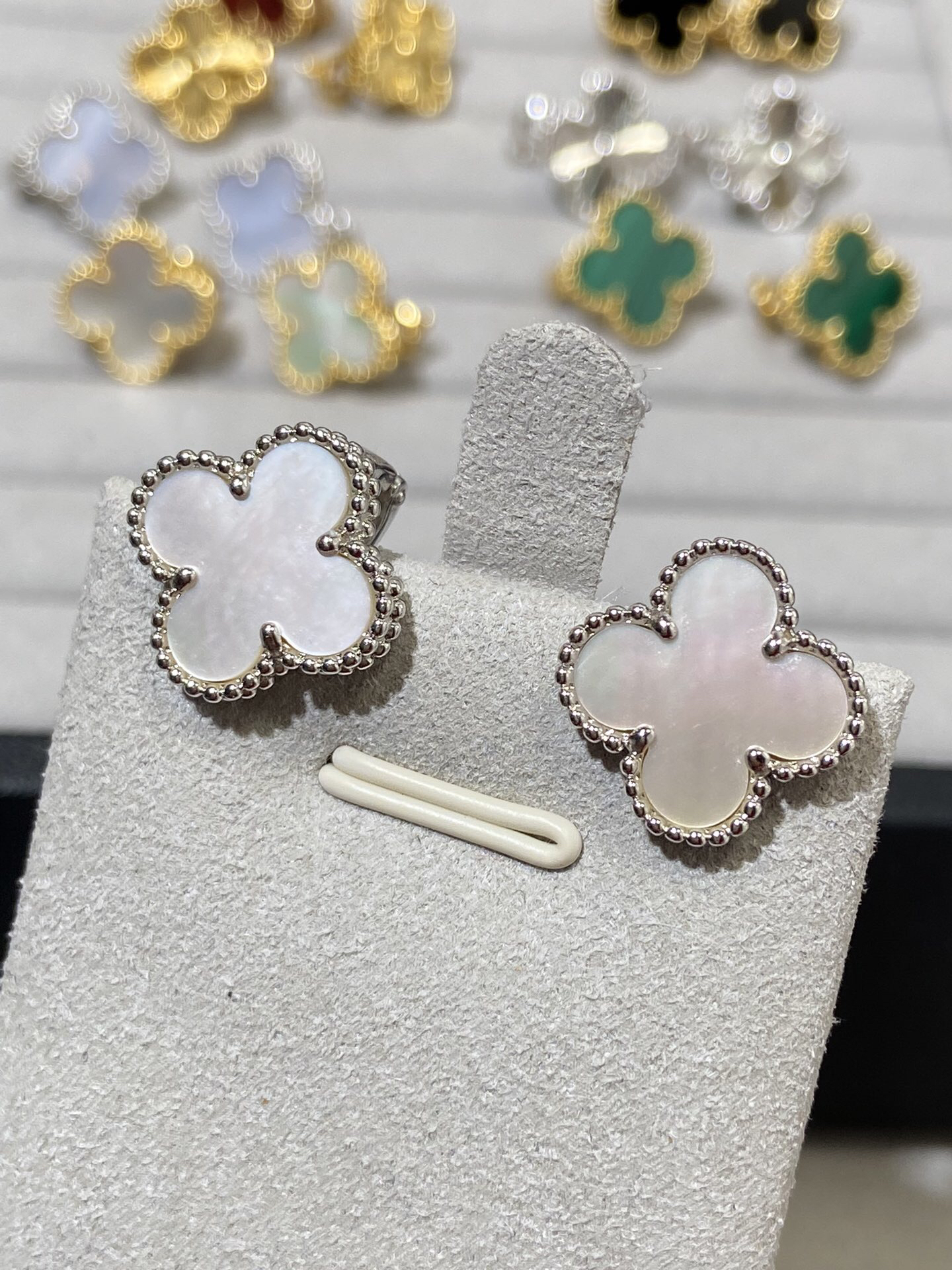 Van Cleef & Arpels earring-3