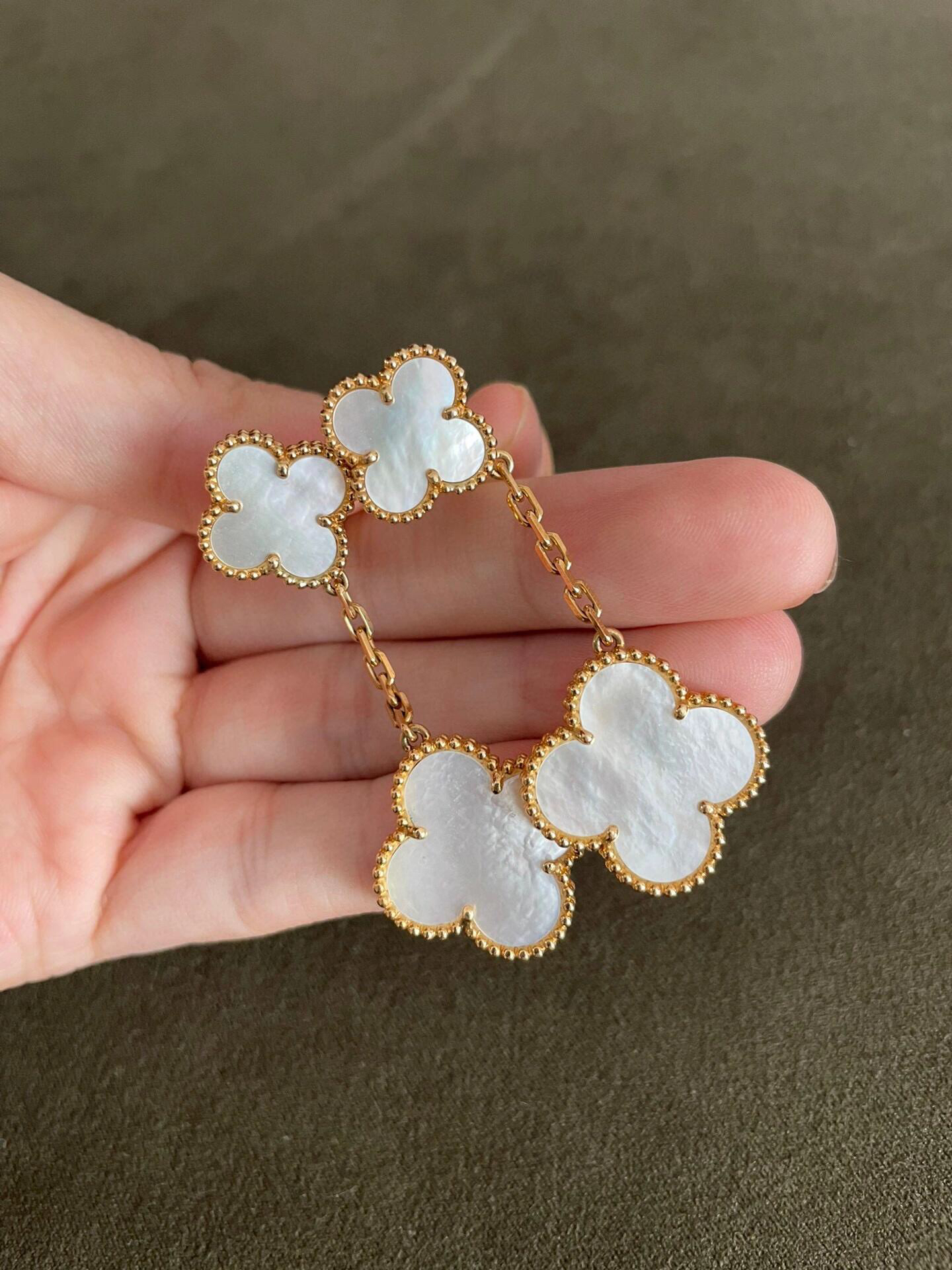 Van Cleef & Arpels earring-89