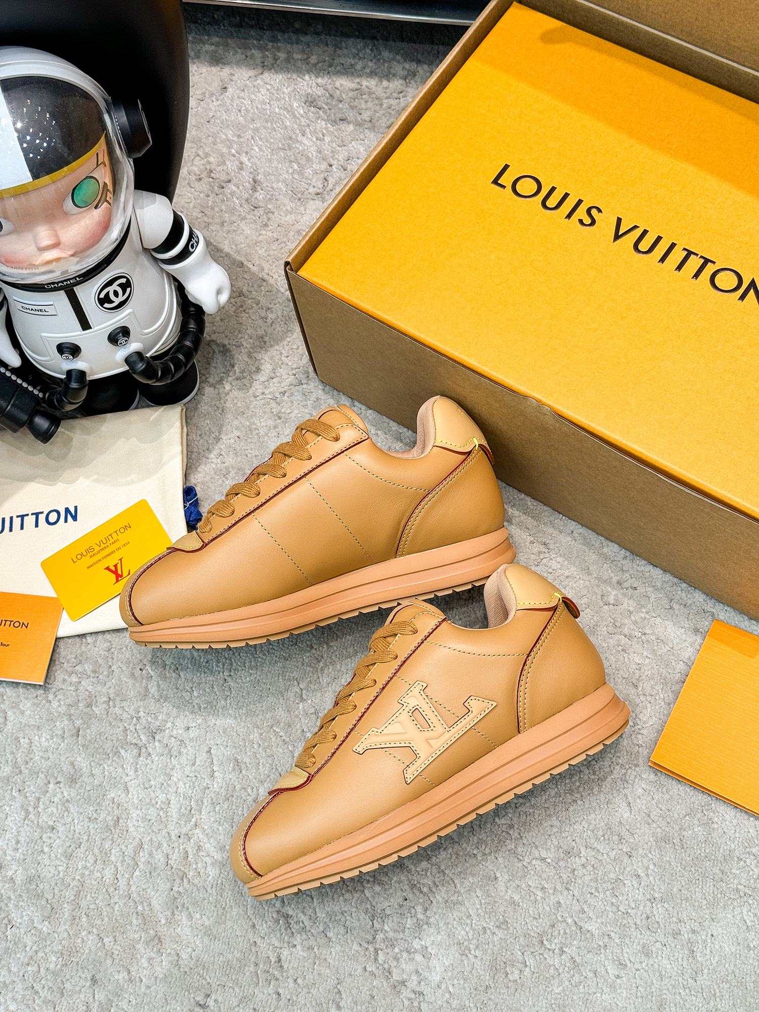 Lv Sneakers-13